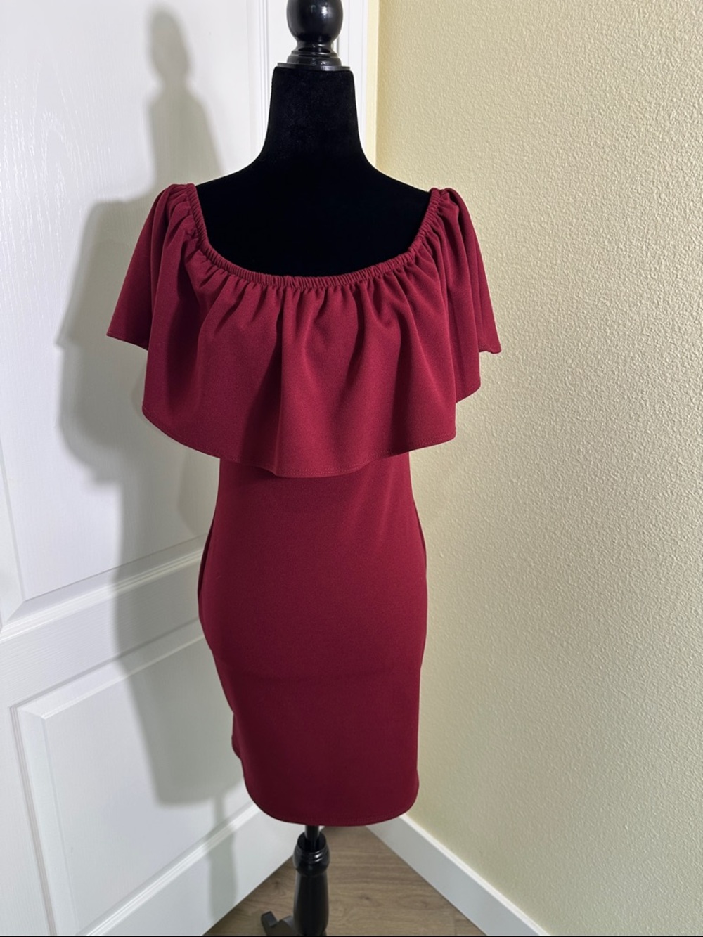 Women's Off-Shoulder Ruffle fitted Pull on  Dress in Burgundy Wine. Medium